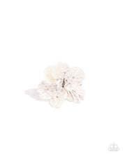 Load image into Gallery viewer, Petal Pact - White (R898)