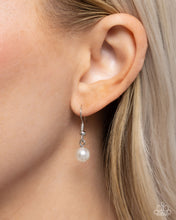 Load image into Gallery viewer, Fresh Facets - White