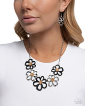 Load image into Gallery viewer, Beau Bouquet - Black