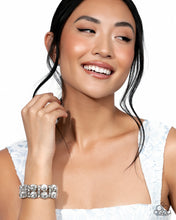 Load image into Gallery viewer, Exact Elegance - White
