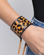 Load image into Gallery viewer, Leopard Leader - Brown