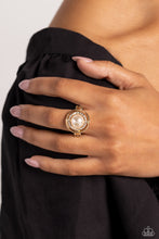 Load image into Gallery viewer, Chic Center - Gold (R742)