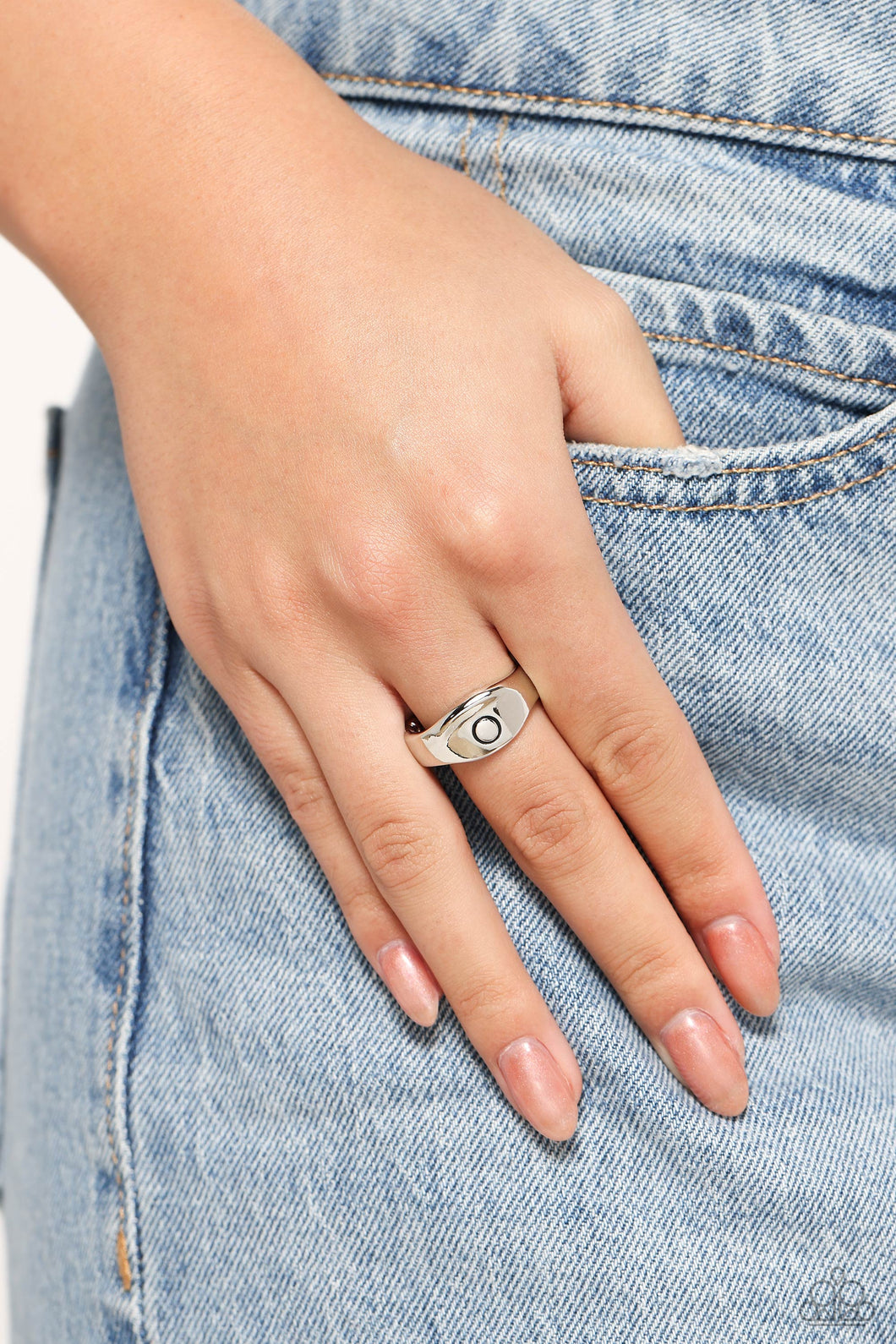 Monogram Memento - Silver - O (R886)