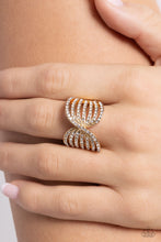 Load image into Gallery viewer, Pinched Promise - Gold (R890)
