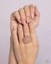 Load image into Gallery viewer, Beaded Boutonniere - Gold (R977)

