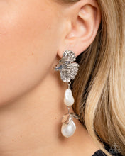 Load image into Gallery viewer, Profound Pearls - White
