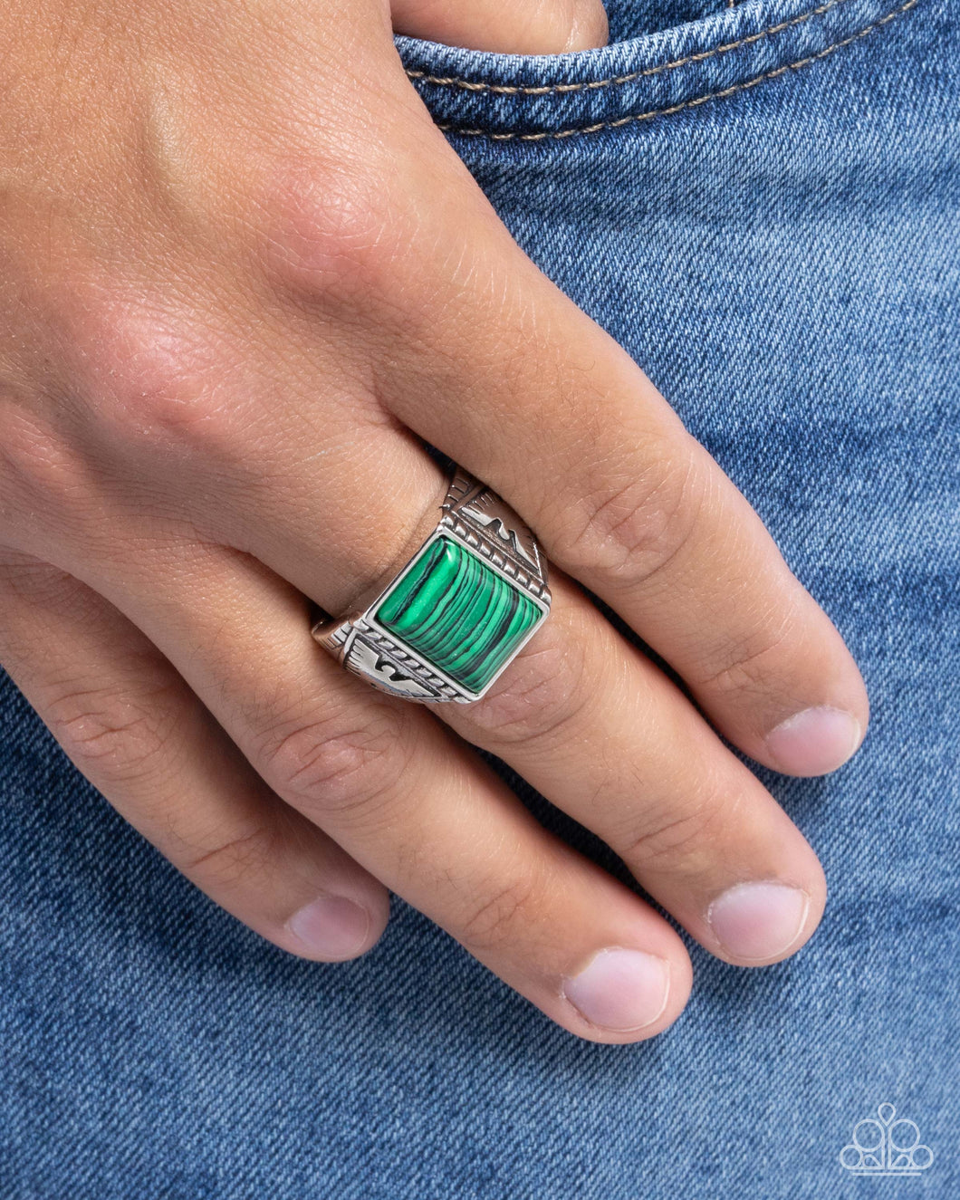 Free-Spirited Finesse - Green (R974)