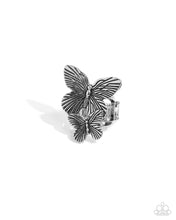 Load image into Gallery viewer, Drifting Duo - Silver (R938)
