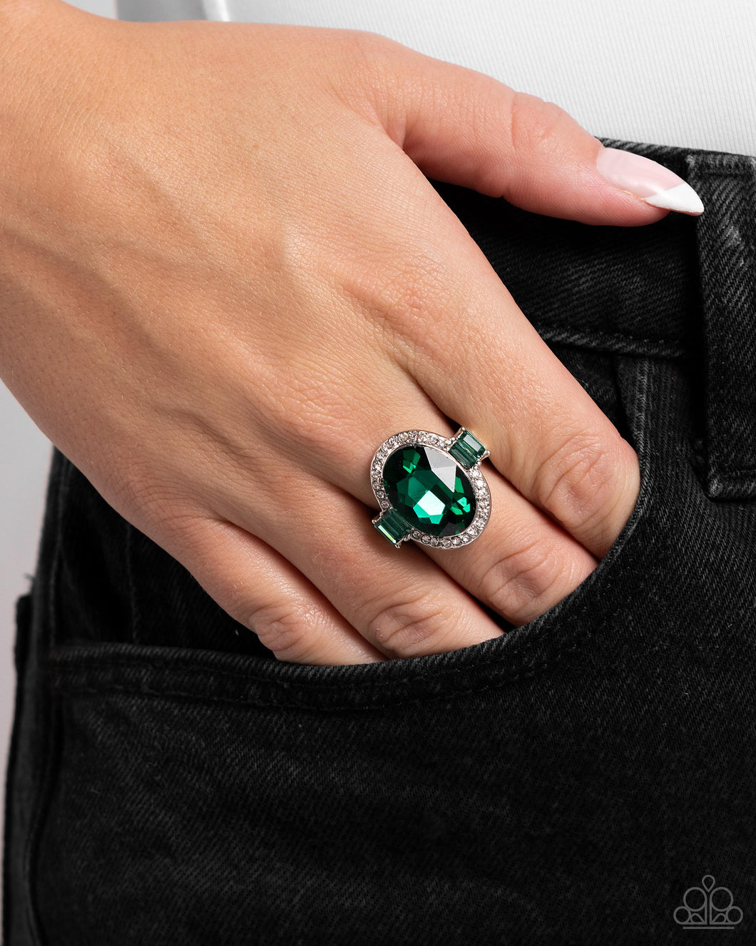 Stubborn Shimmer - Green (R972)