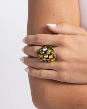 Load image into Gallery viewer, Piquant Persuasion - Brass (R952)
