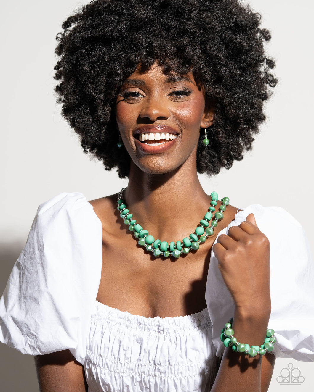 Shape Shifting Sense & Season Complete Look - Green