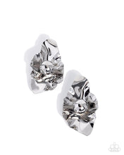 Load image into Gallery viewer, Crinkled Catwalk - Silver
