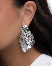 Load image into Gallery viewer, Crinkled Catwalk - Silver
