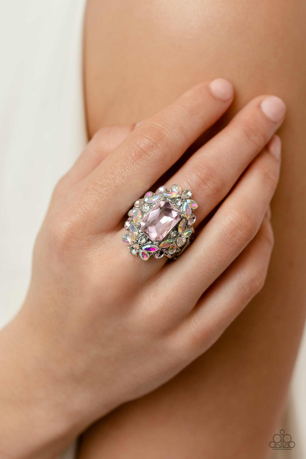 Dynamic Diadem - Pink (R595)