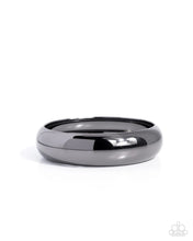 Load image into Gallery viewer, Sleek  Shanty - Black
