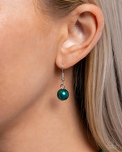 Load image into Gallery viewer, Distinguished Desire - Green
