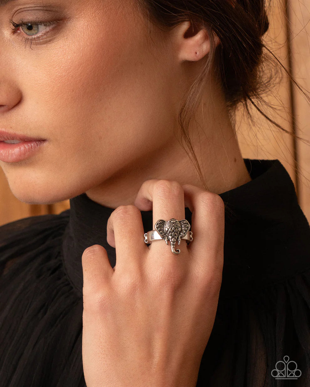 Elephant Whisper - Silver (R999)