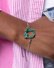 Load image into Gallery viewer, Geode Grace - Green (R899)
