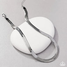 Load image into Gallery viewer, Herringbone Haute - Silver
