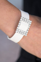 Load image into Gallery viewer, Diamond Diva - White
