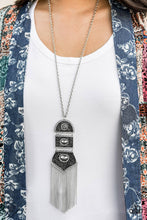 Load image into Gallery viewer, Tassel Tycoon - Silver
