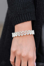 Load image into Gallery viewer, Fiercely 5th Avenue - 1123
