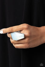 Load image into Gallery viewer, Geotic Glaze - White (R635)
