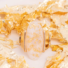 Load image into Gallery viewer, Shimmery Sovereign - White (R804)

