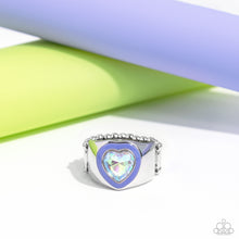 Load image into Gallery viewer, Fond Regard - Blue (R821)
